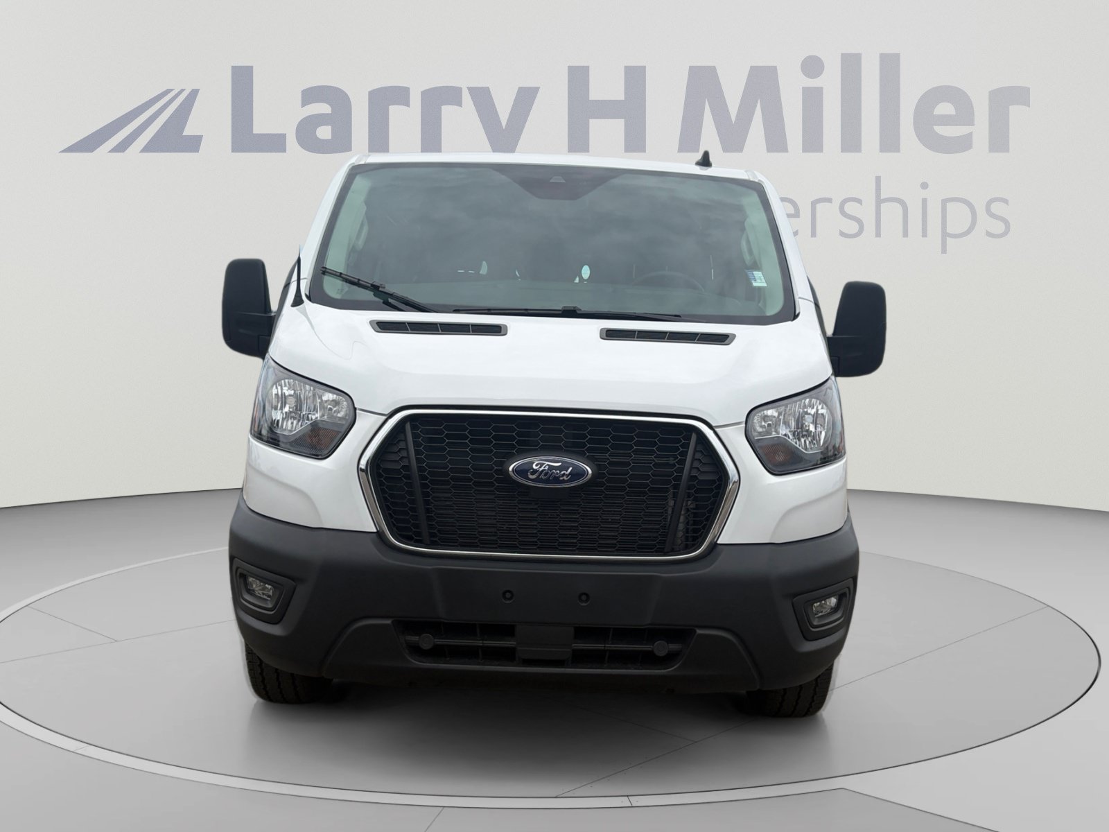 Used 2025 Ford Transit 250 Low Roof w/ Exterior Upgrade Package RWD image 9
