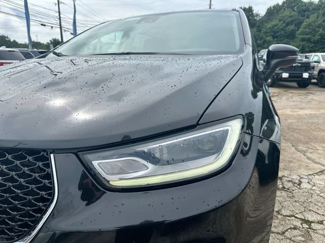 Used 2023 Chrysler Pacifica Touring-L FWD image 50