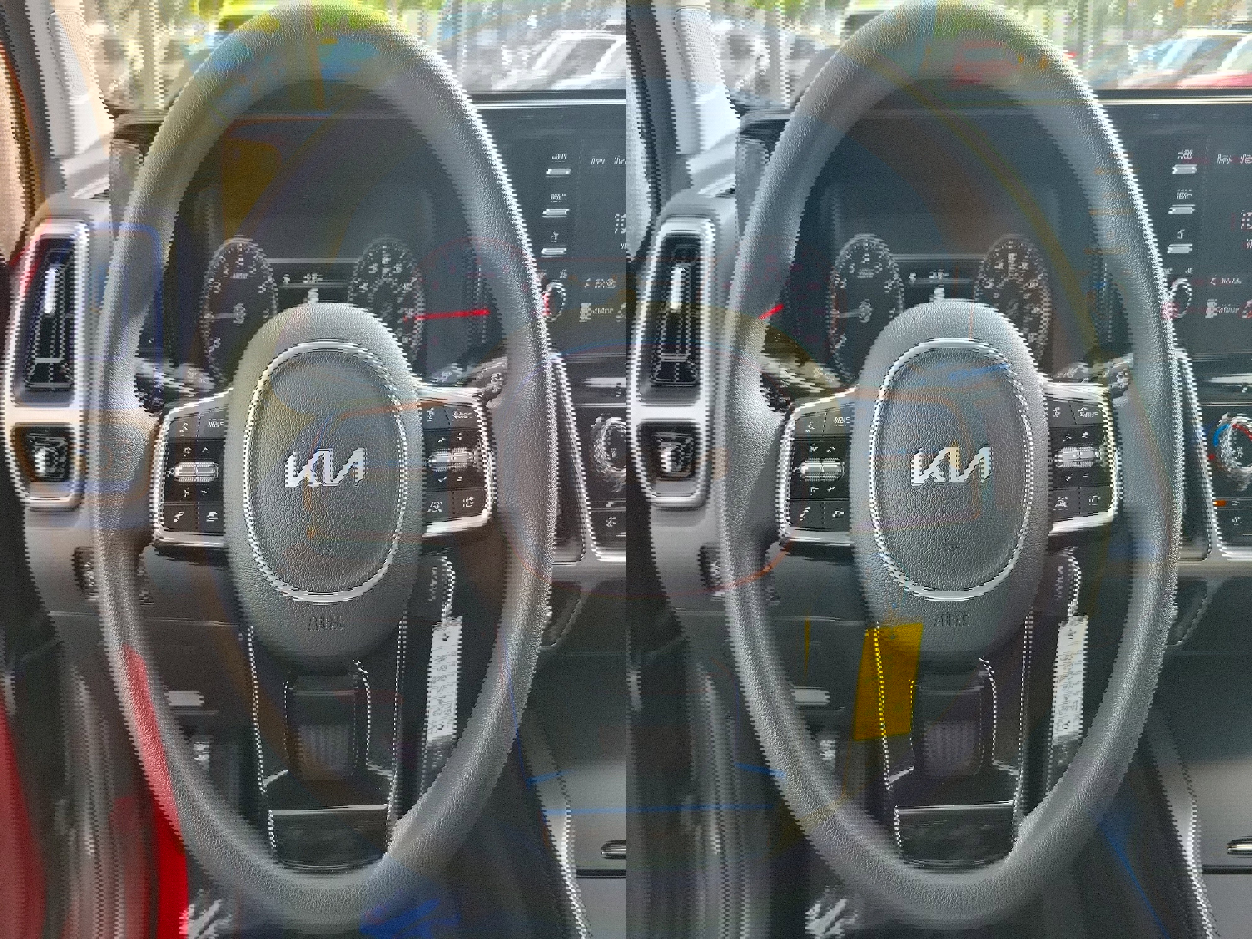 Used 2023 Kia Sorento LX image 13