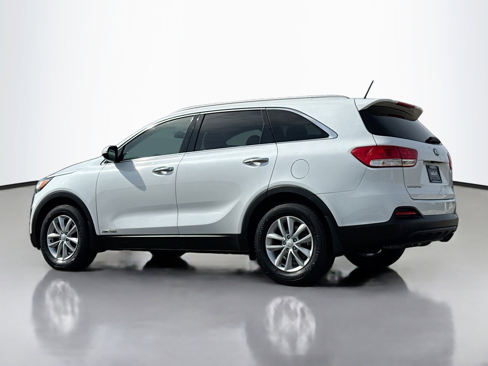 Used 2018 Kia Sorento LX image 14