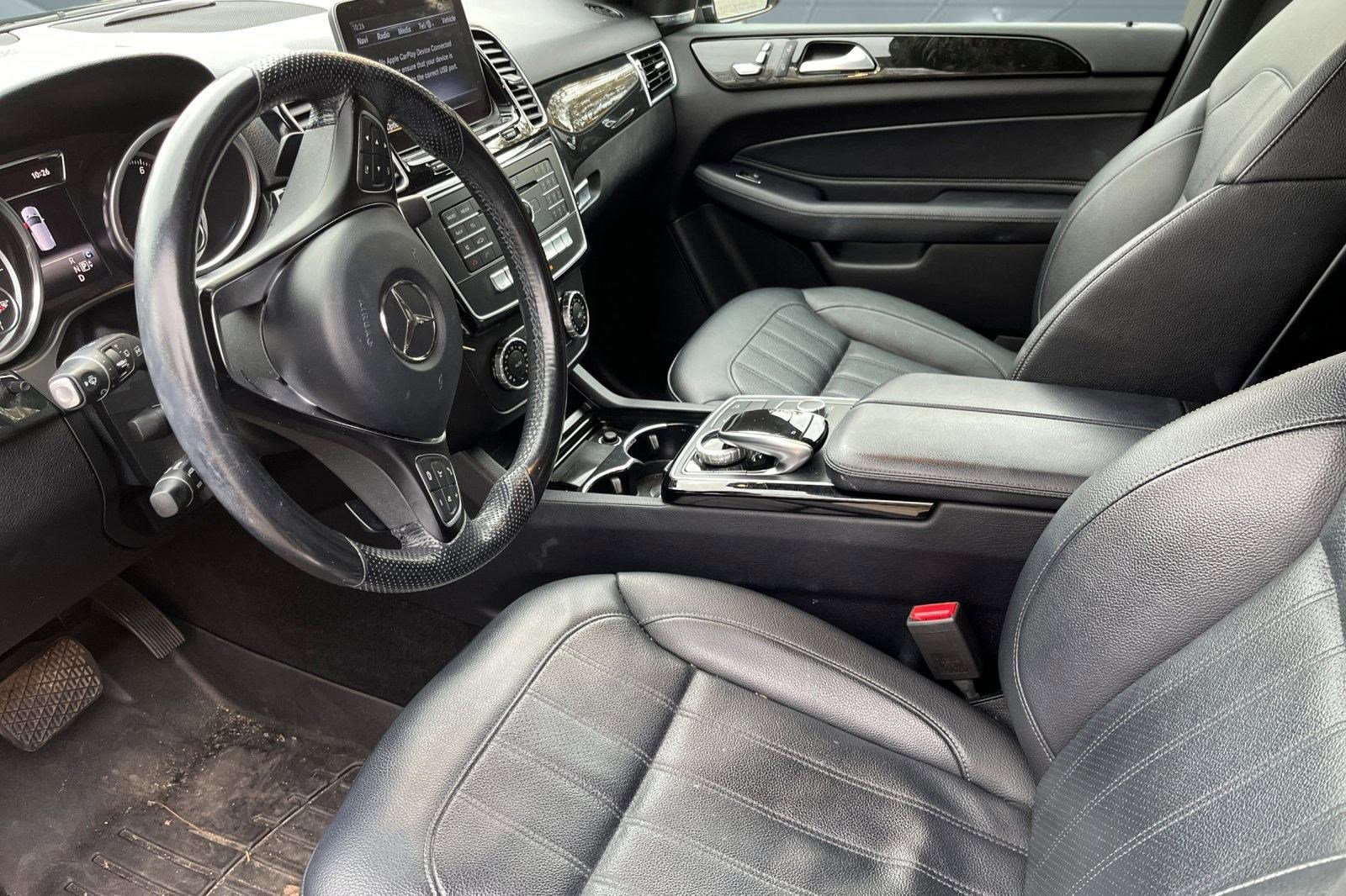 Used 2018 Mercedes-Benz GLE 350 4MATIC image 3