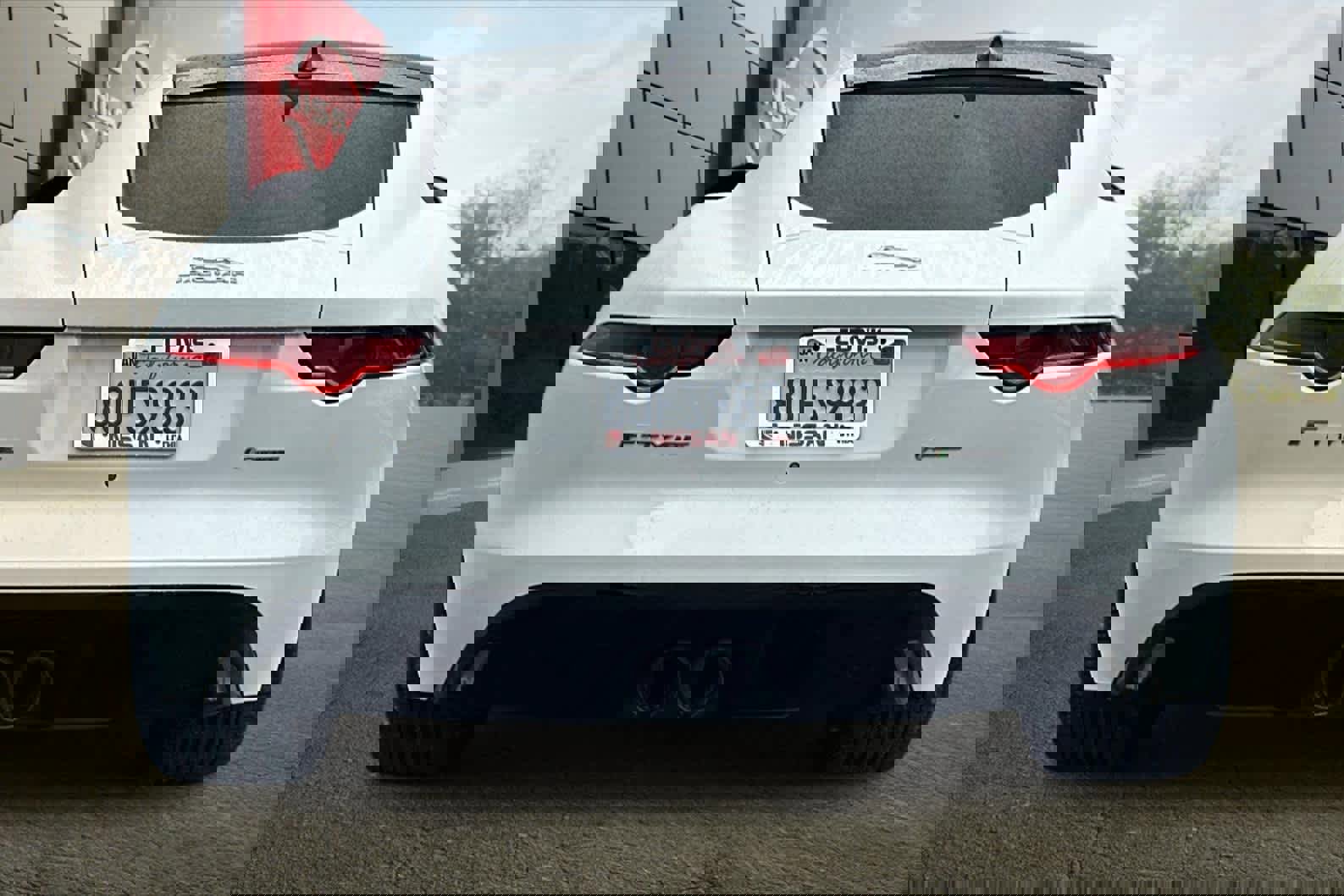 Used 2018 Jaguar F-TYPE R-Dynamic image 7