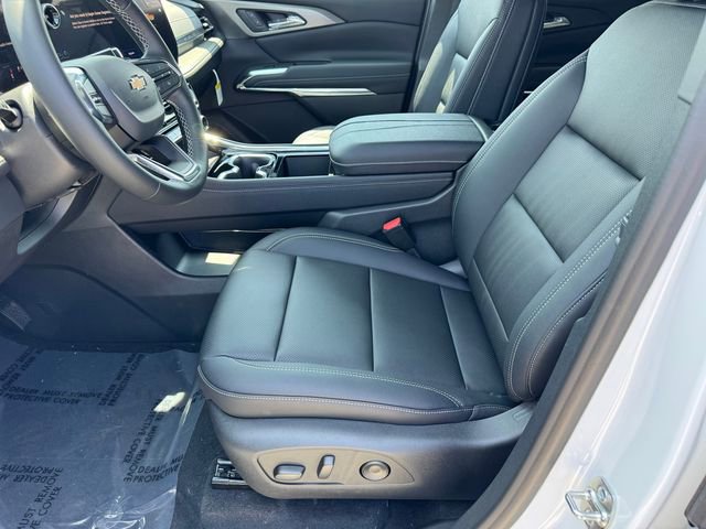 New 2026 Chevrolet Traverse LT w/ LPO, Floor Liner Package FWD image 11
