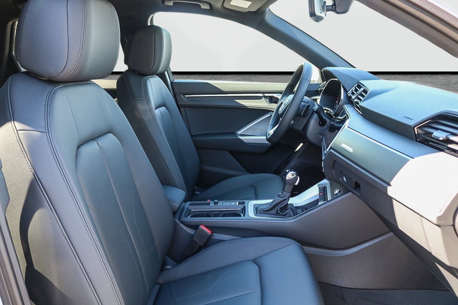 New 2025 Audi Q3 2.0T Premium Plus image 16