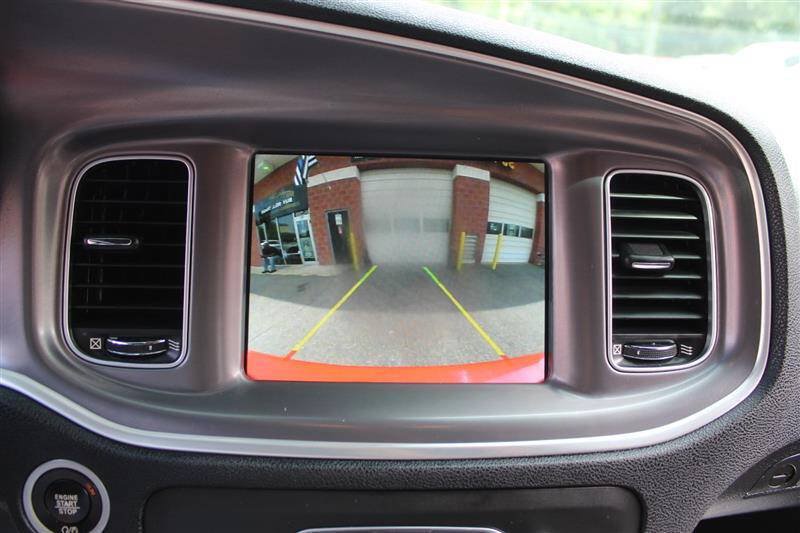 Used 2019 Dodge Charger R/T RWD image 18