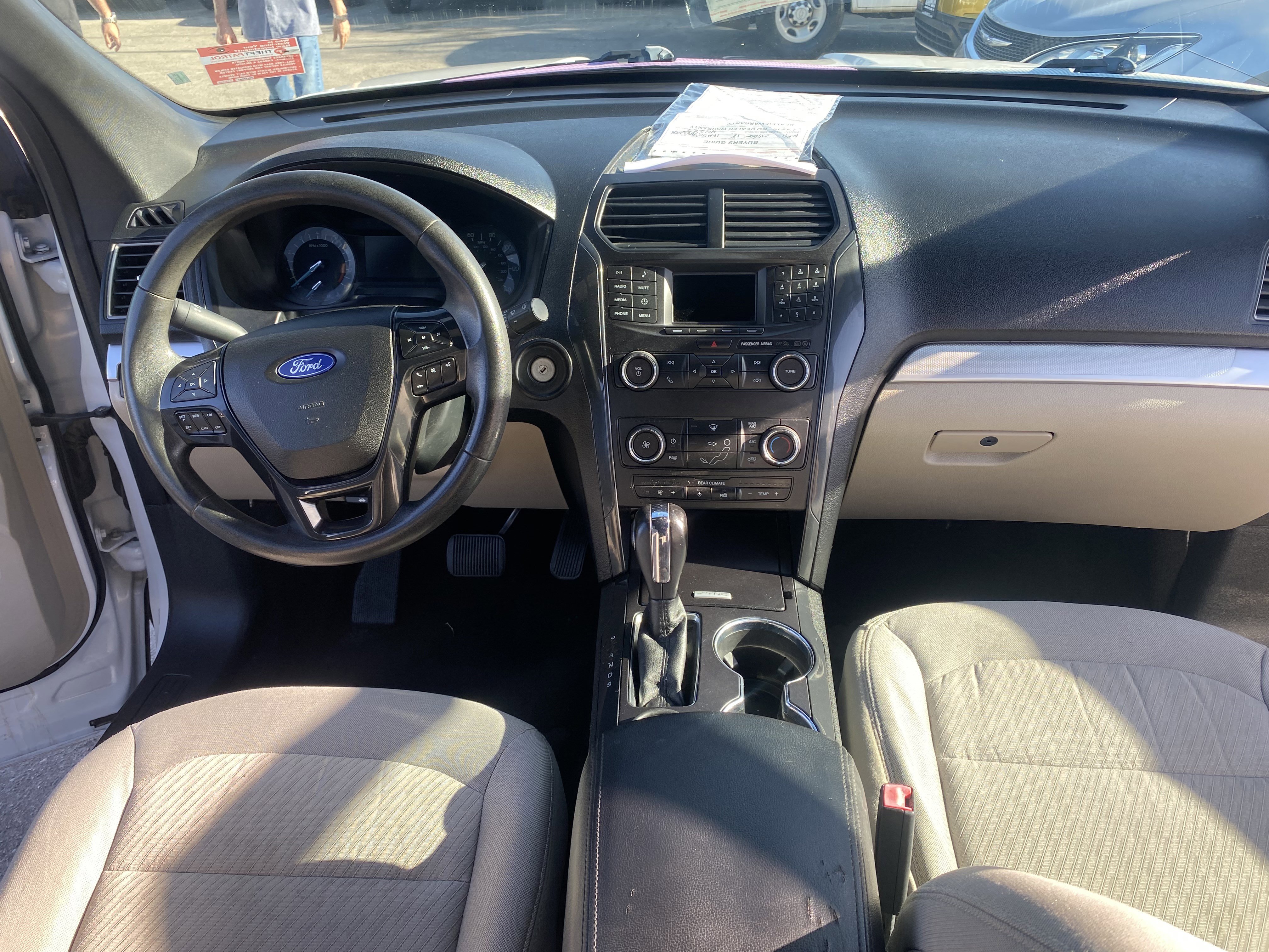 Used 2018 Ford Explorer FWD image 19