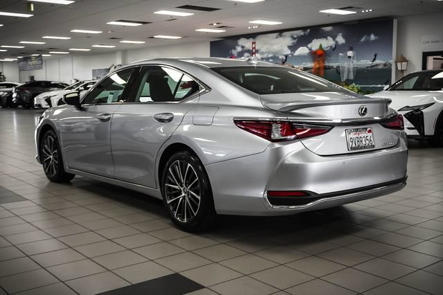 Certified 2025 Lexus ES 300h w/ Premium Package FWD image 8