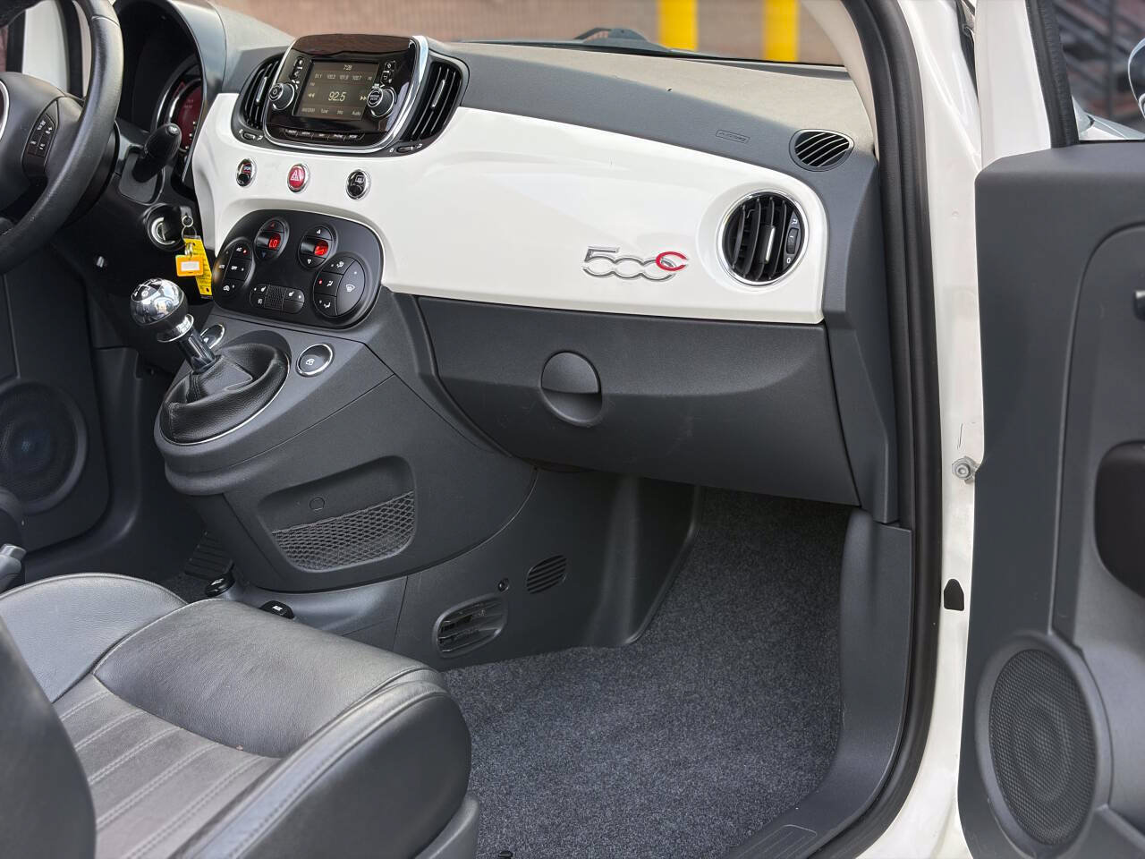 Used 2017 FIAT 500 Lounge FWD image 14