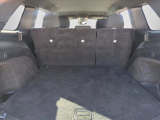 Used 2019 Jeep Grand Cherokee Laredo video 4