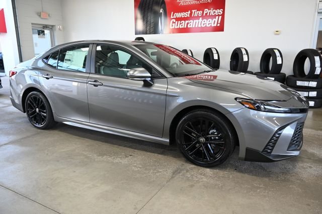 New 2026 Toyota Camry SE FWD image 4