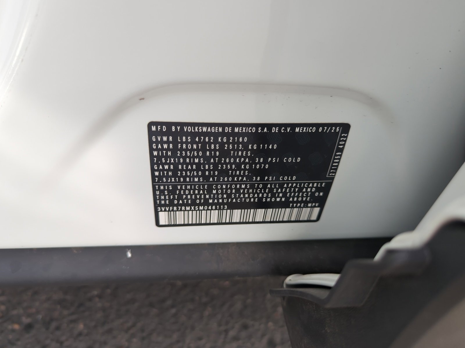 New 2025 Volkswagen Tiguan SE image 24