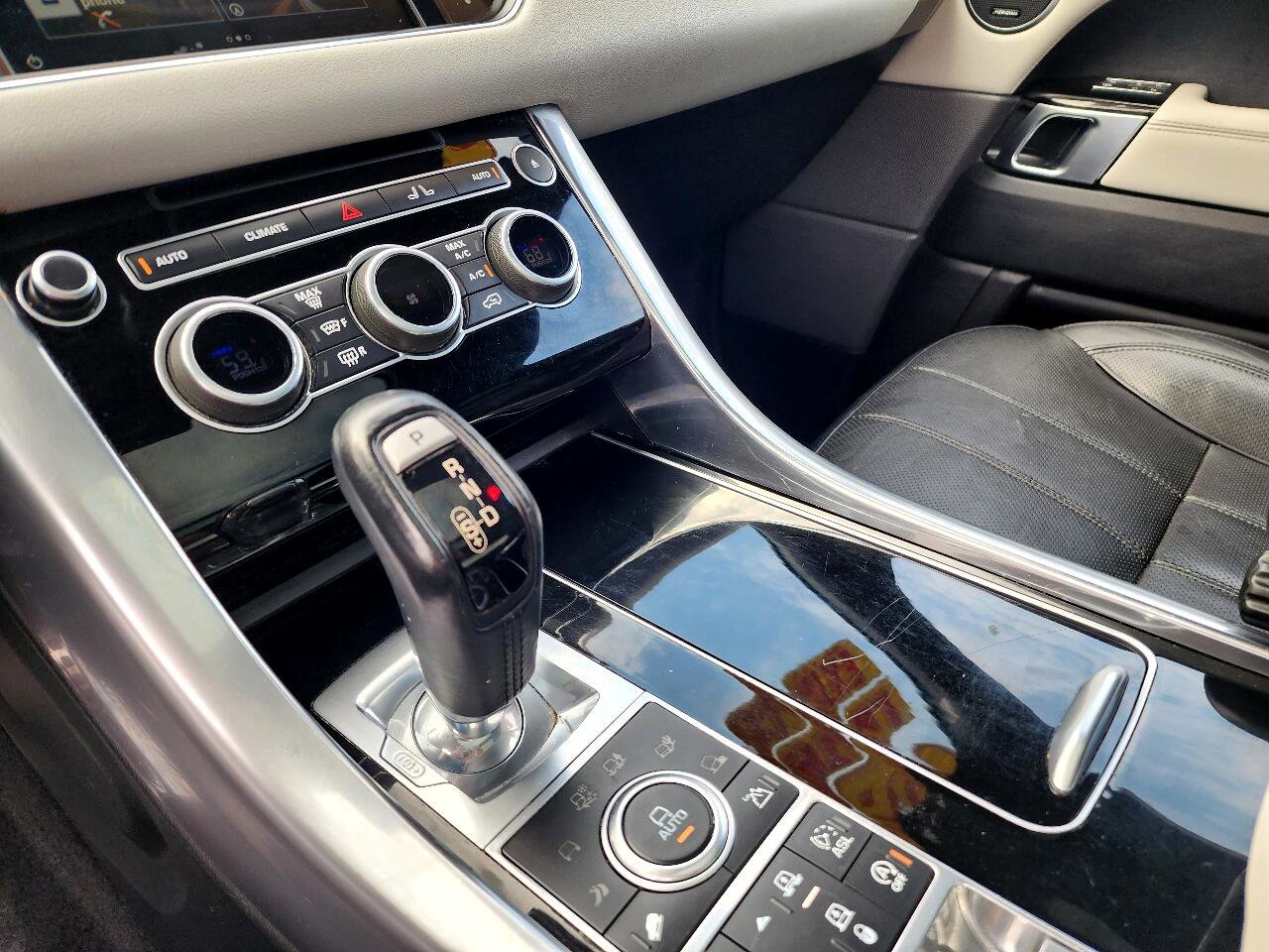 Used 2016 Land Rover Range Rover Sport Supercharged image 16