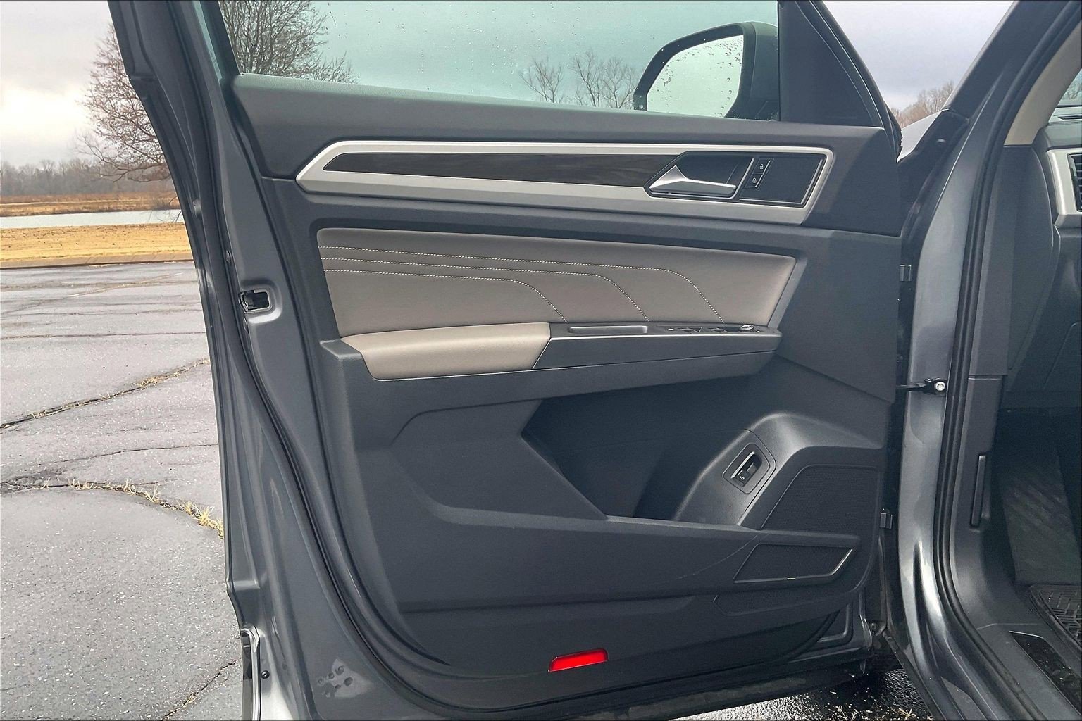 Used 2022 Volkswagen Atlas SE image 18