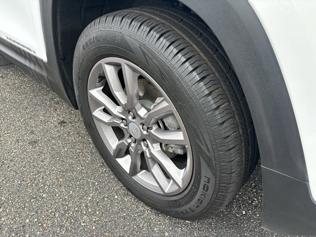 Used 2023 GMC Terrain SLT image 20