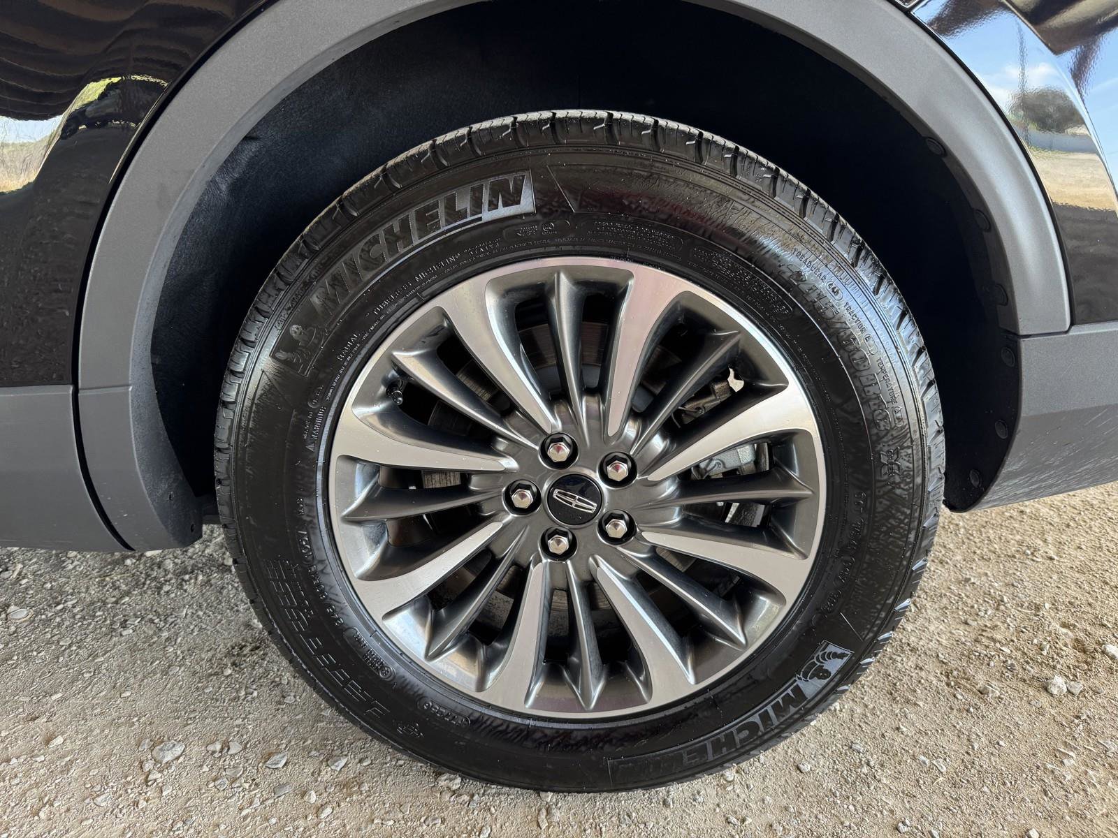 Used 2023 Lincoln Nautilus AWD image 40