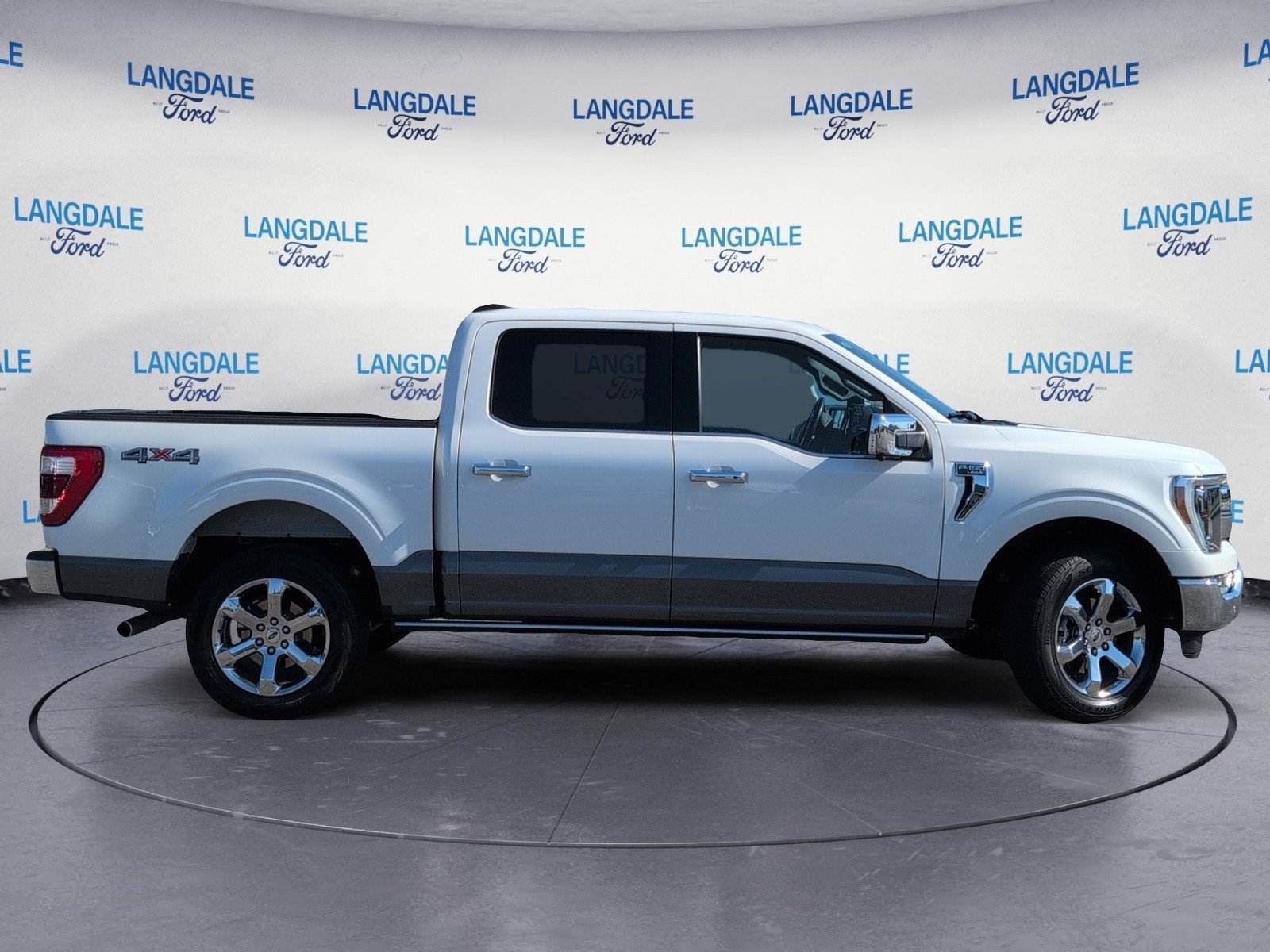Used 2023 Ford F150 Lariat w/ Equipment Group 502A High AWD/4WD image 3
