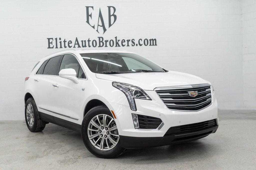 Used 2017 Cadillac XT5 Luxury w/ Driver Awareness Package AWD/4WD image 38