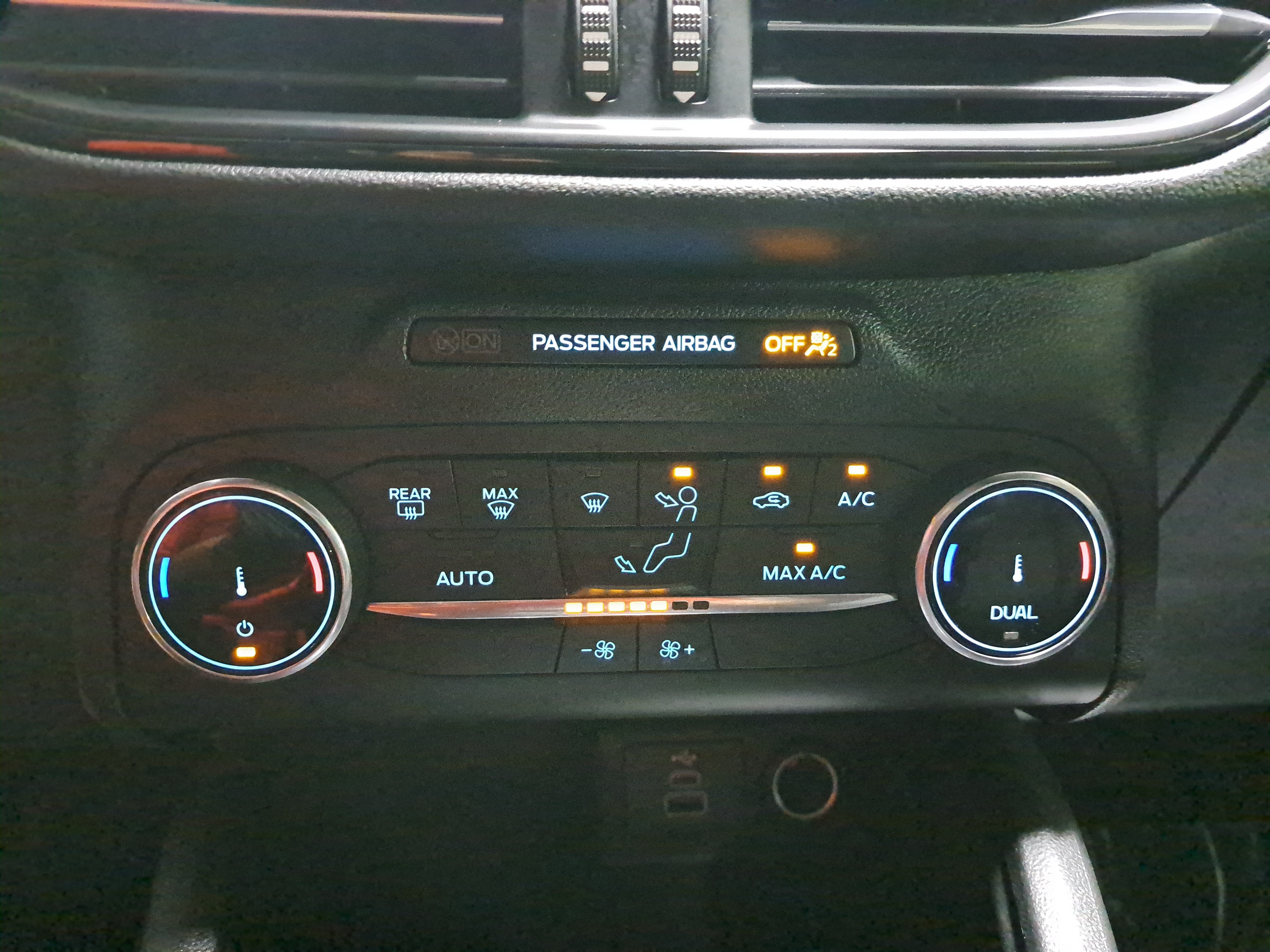Used 2025 Ford Escape ST-Line FWD image 21