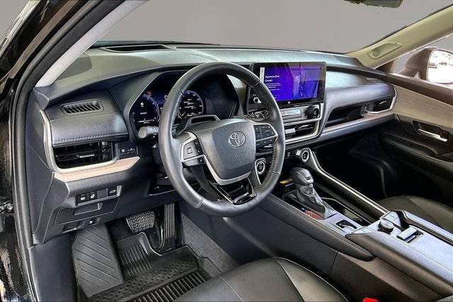 Used 2024 Toyota Grand Highlander AWD image 14