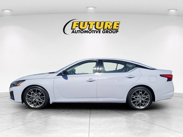 Used 2024 Nissan Altima 2.0 SR image 6