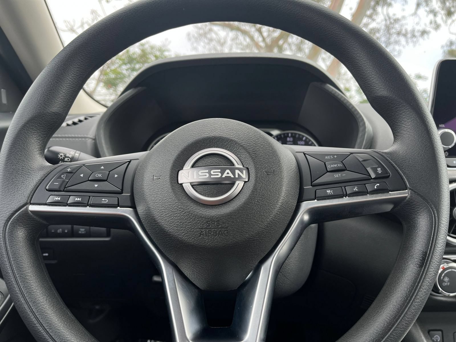 Used 2025 Nissan Sentra SV FWD image 28