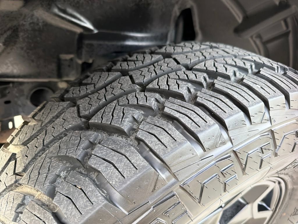 Used 2022 Jeep Gladiator Willys image 13