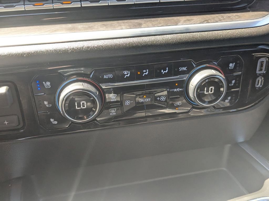 Used 2022 Chevrolet Silverado 1500 LTZ w/ LTZ Premium Package AWD/4WD image 24