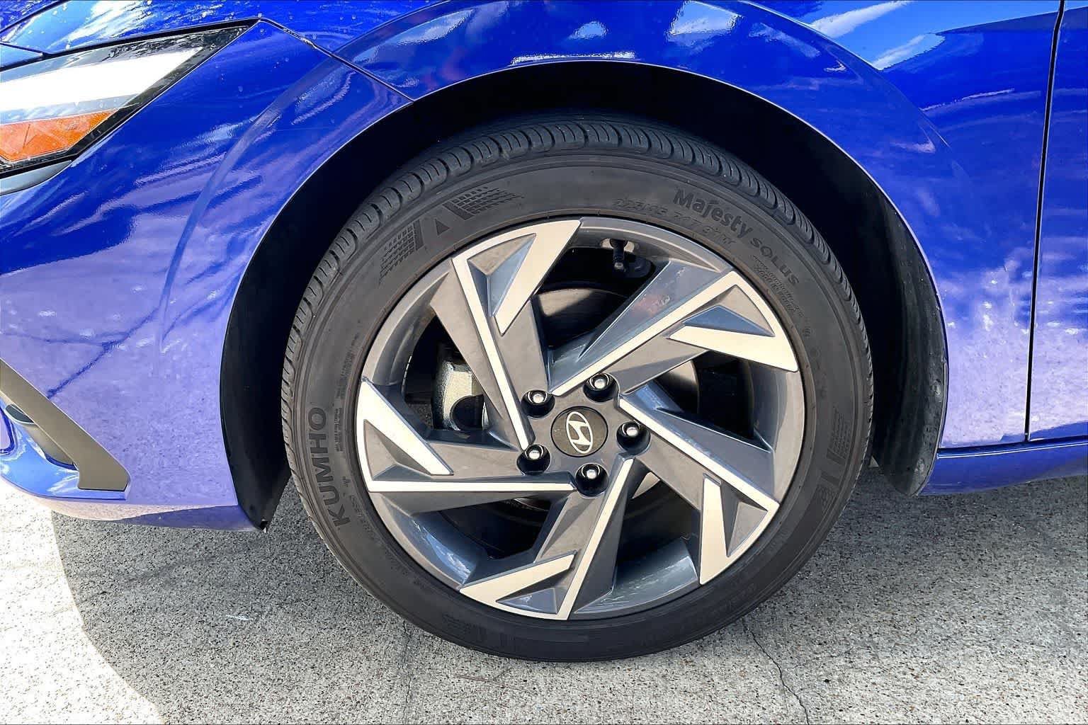 Used 2025 Hyundai Elantra Sport FWD image 7