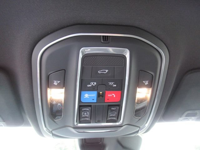 New 2026 Jeep Grand Cherokee Laredo X RWD image 25