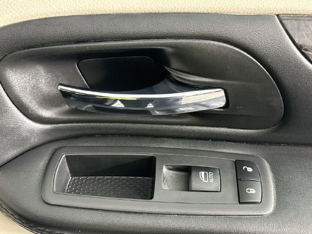 Used 2018 Dodge Grand Caravan SE w/ UConnect Hands-Free Group FWD image 27