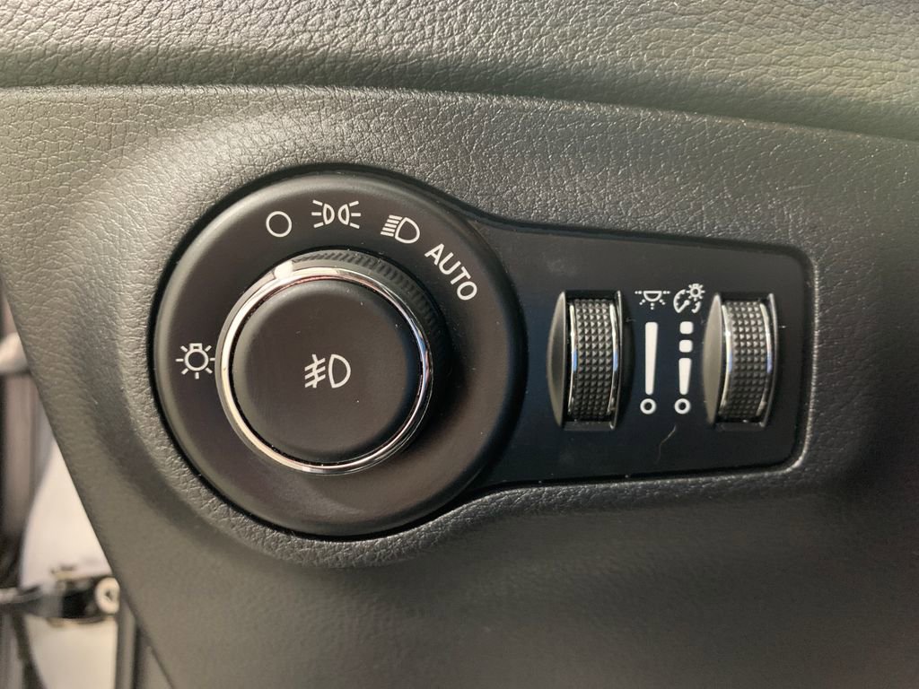 Used 2019 Jeep Compass Altitude image 15