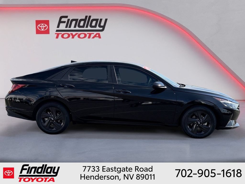 Used 2021 Hyundai Elantra SEL w/ Convenience Package FWD image 11