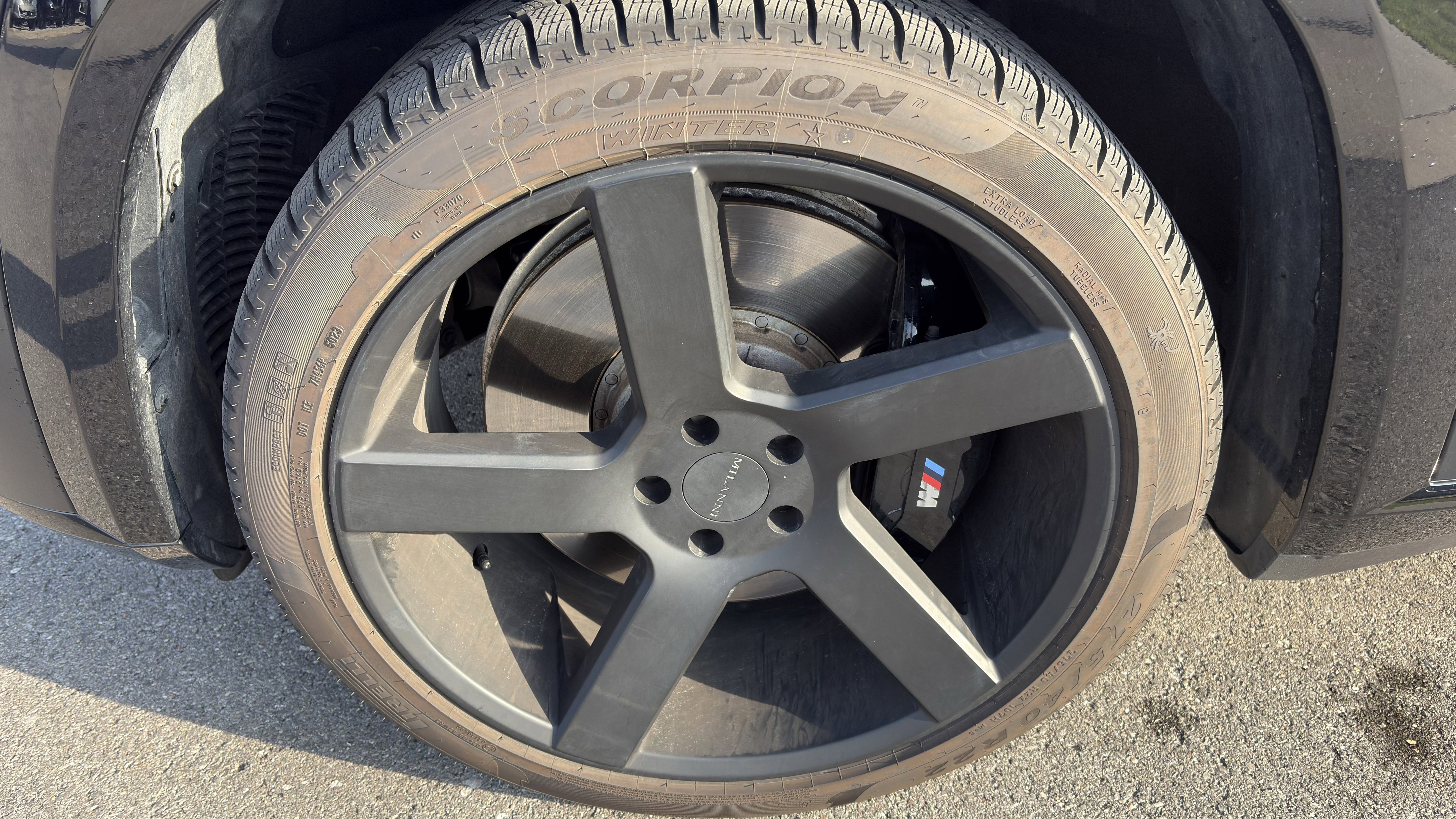 Used 2023 BMW XM image 12