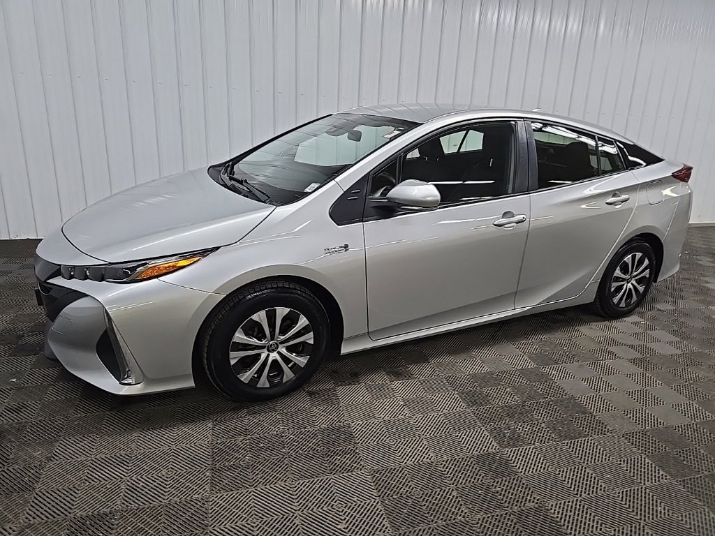 Used 2022 Toyota Prius Prime XLE image 6