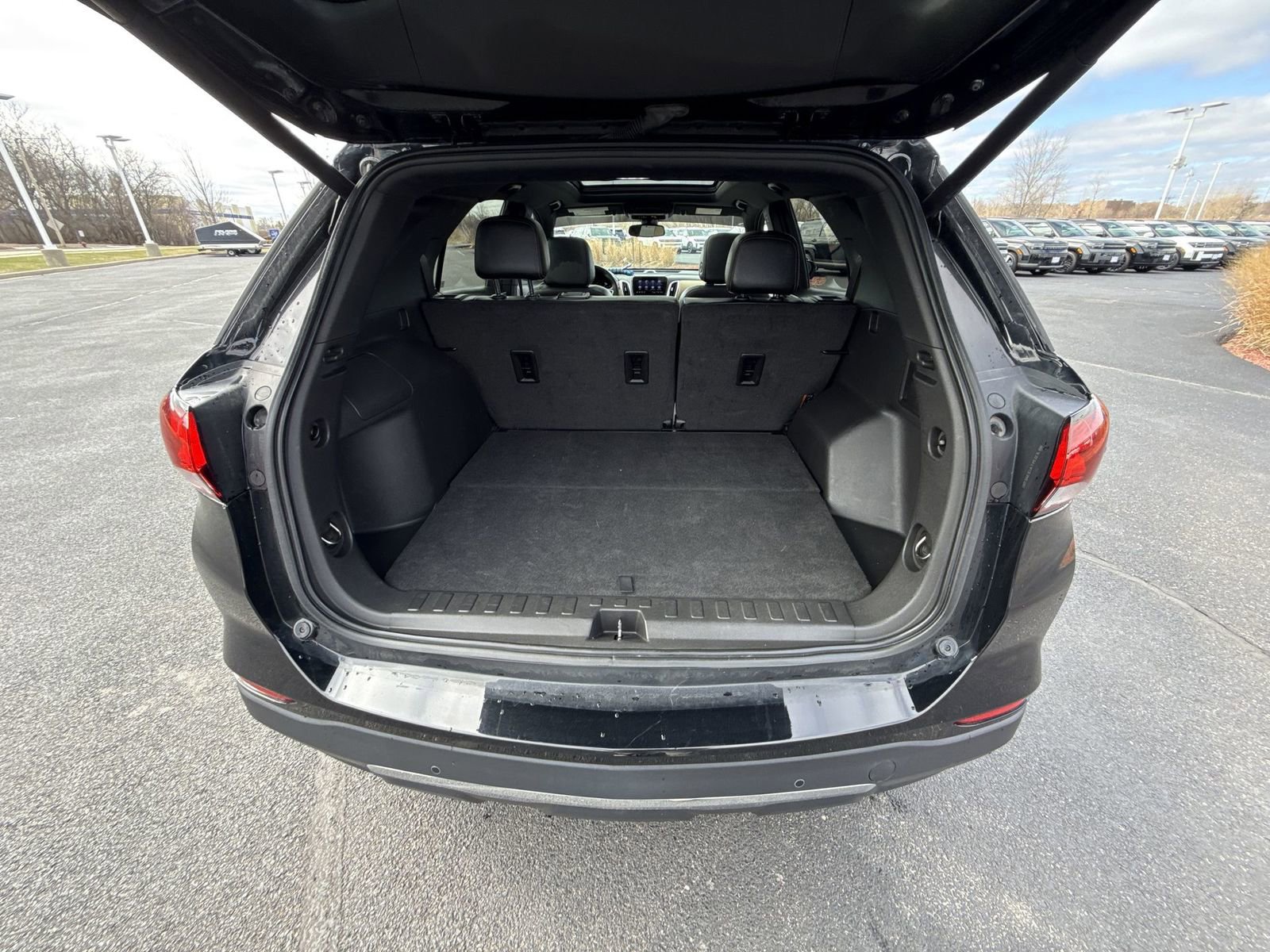 Used 2023 Chevrolet Equinox Premier image 25