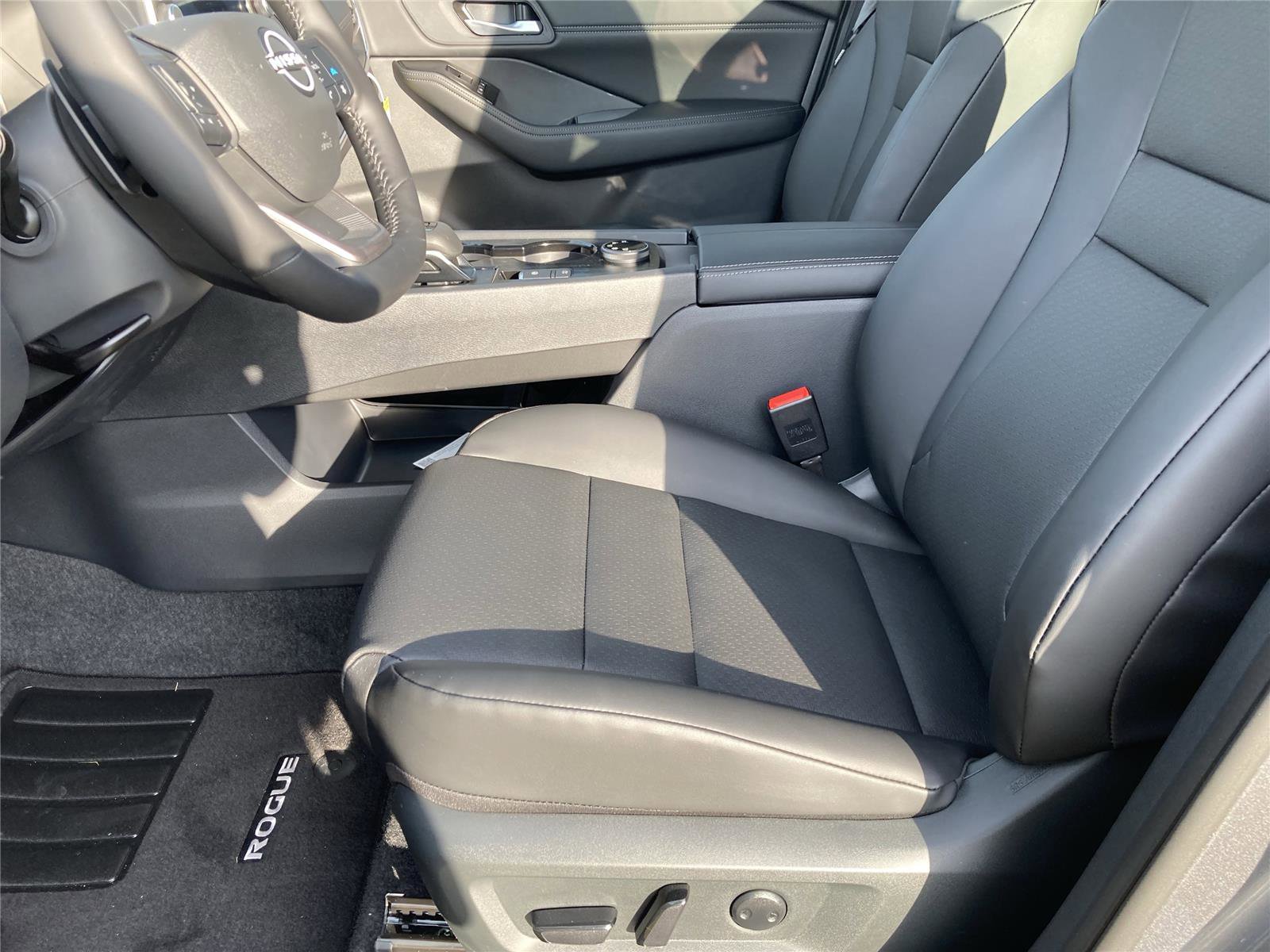 New 2026 Nissan Rogue SV image 21