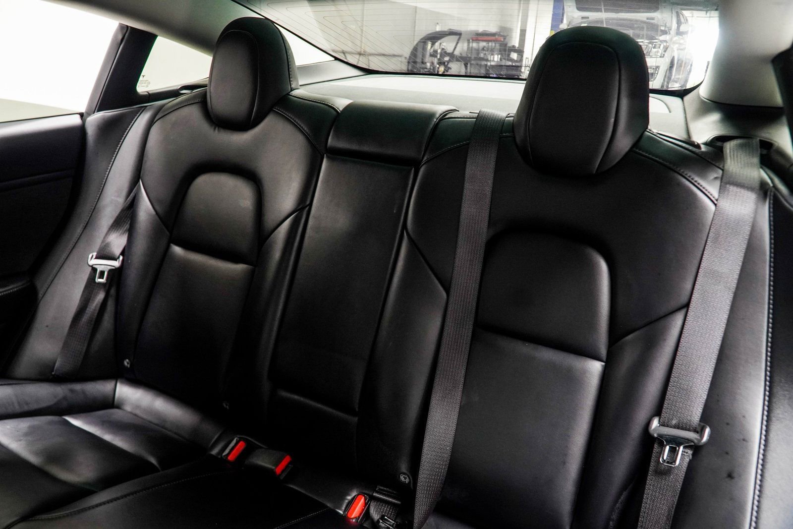 Used 2019 Tesla Model 3 Standard Range image 32