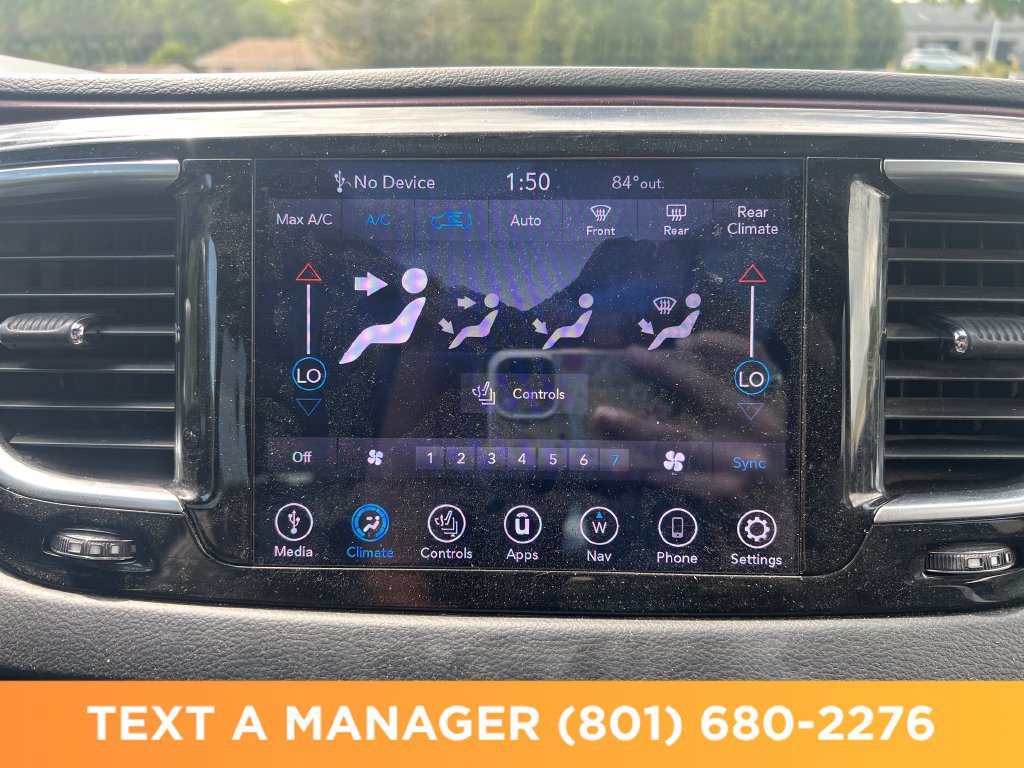 Used 2019 Chrysler Pacifica Touring-L FWD image 18