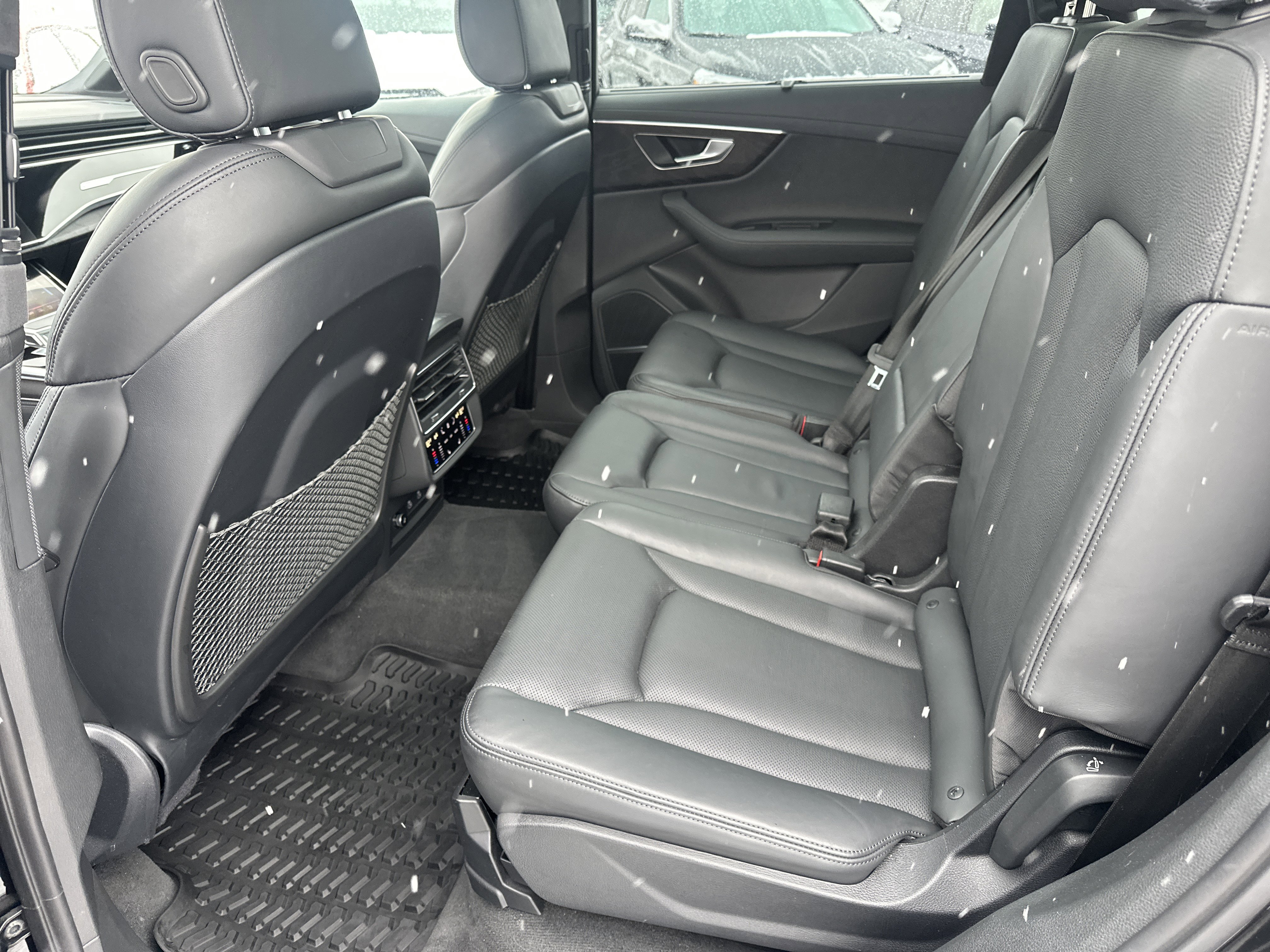 Used 2024 Audi Q7 3.0T Prestige w/ Prestige Package image 21