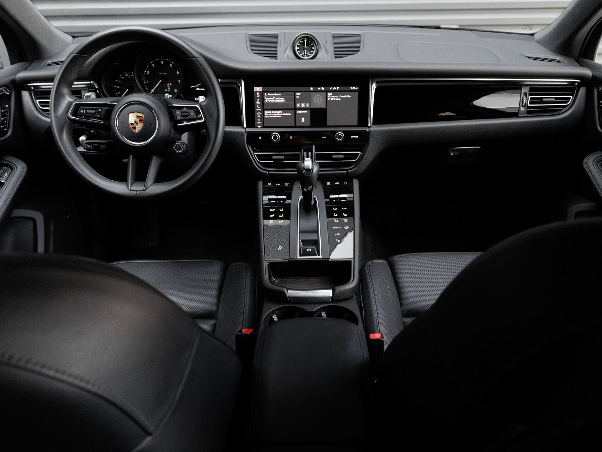 Certified 2026 Porsche Macan AWD/4WD image 15