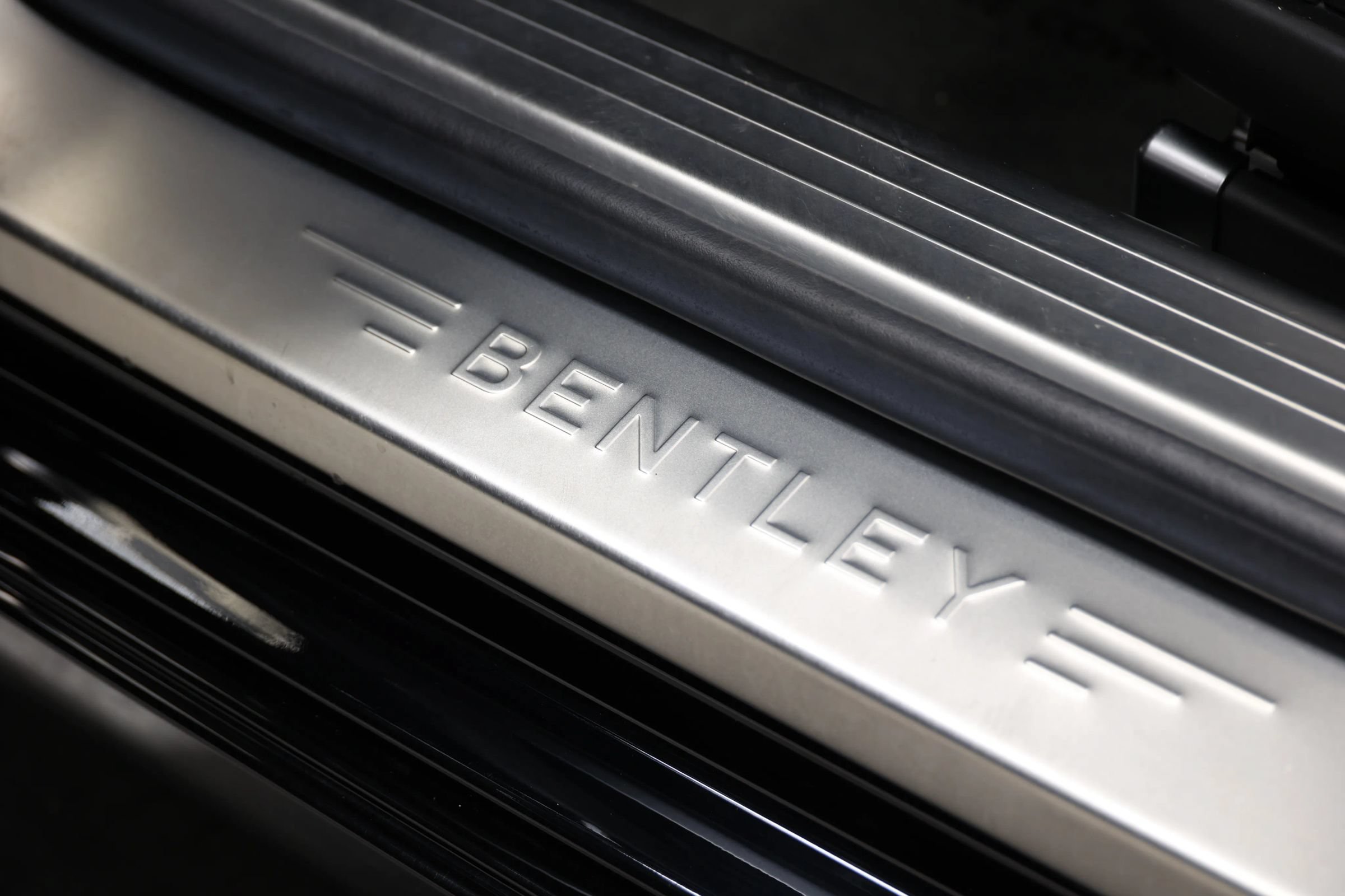 Used 2015 Bentley Flying Spur V8 AWD/4WD image 16