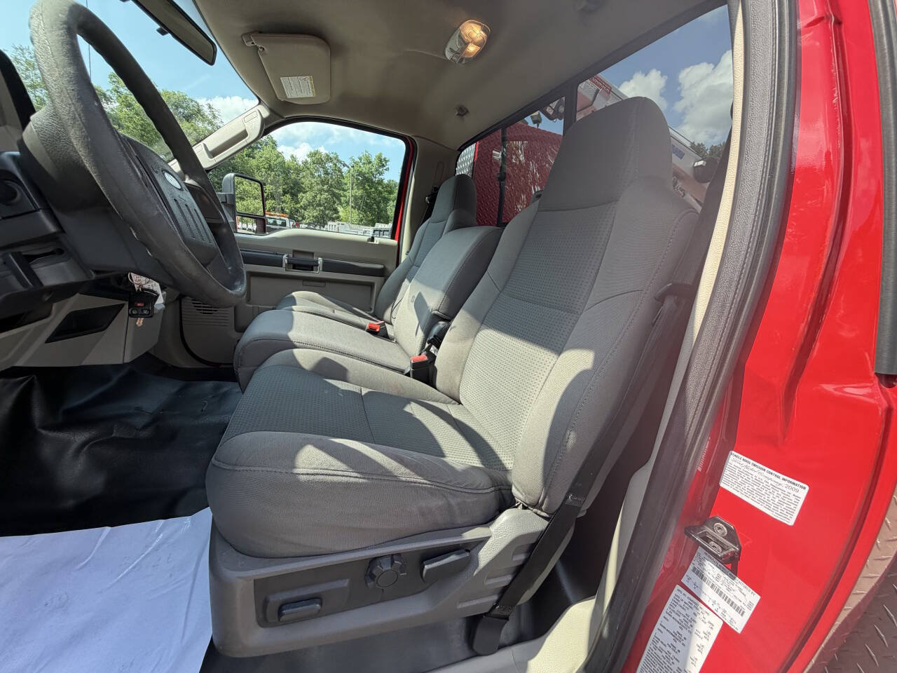 Used 2009 Ford F550 4x4 Regular Cab Super Duty image 41