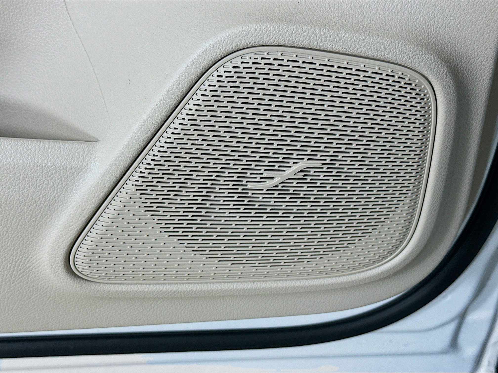 Certified 2025 Mercedes-Benz GLB 250 4MATIC image 24