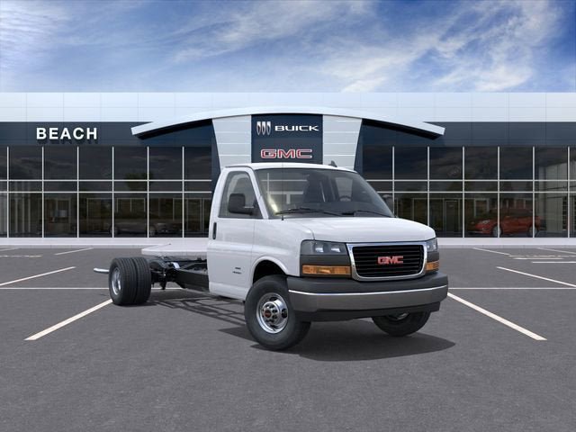 New 2026 GMC Savana 4500 w/ Power Convenience Package RWD image 1