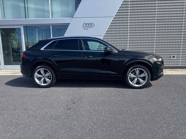 Used 2023 Audi Q8 Premium w/ Convenience Package AWD/4WD image 2