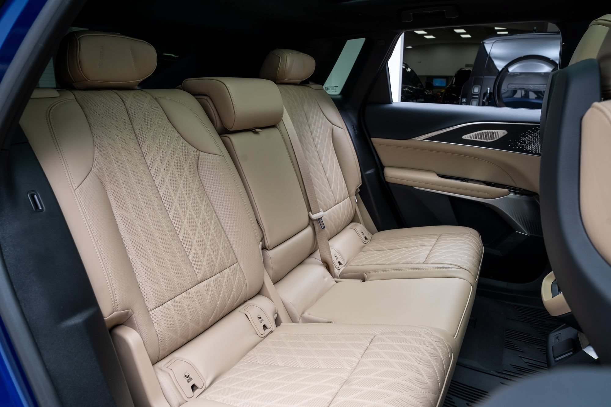 Used 2024 Cadillac Lyriq Sport w/ Nappa Leather Package AWD/4WD image 25