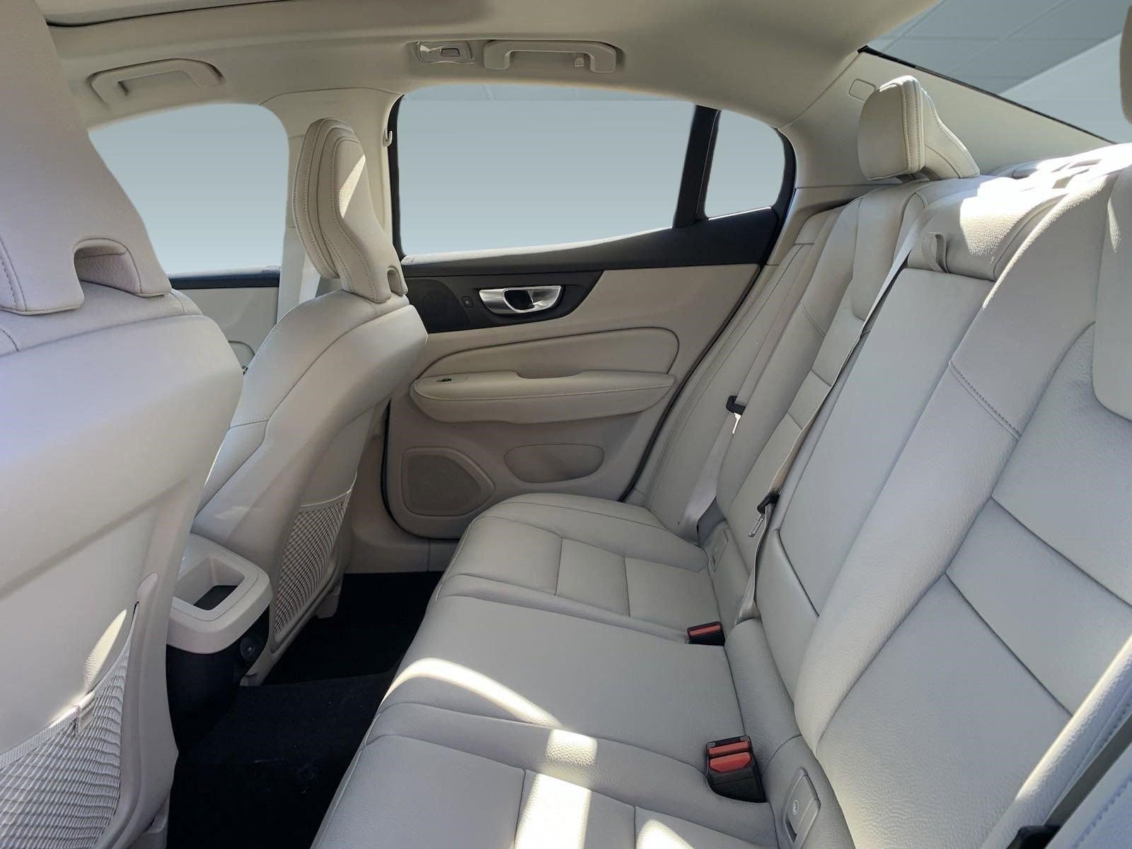 New 2024 Volvo S60 B5 Plus w/ Climate Package AWD/4WD image 32