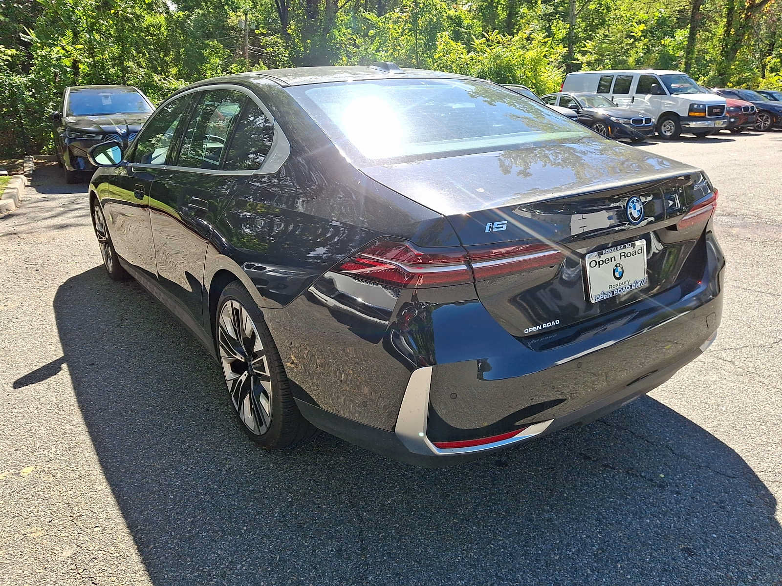 Used 2024 BMW i5 eDrive40i w/ Premium Package RWD image 4