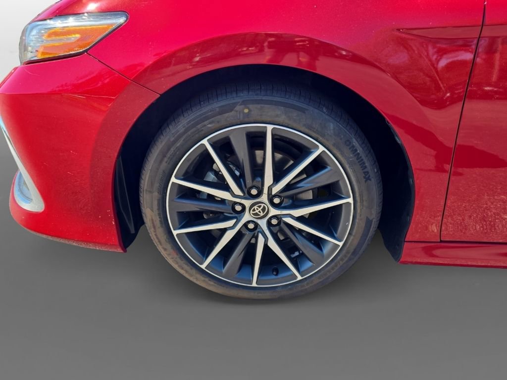 Used 2023 Toyota Camry XLE image 9