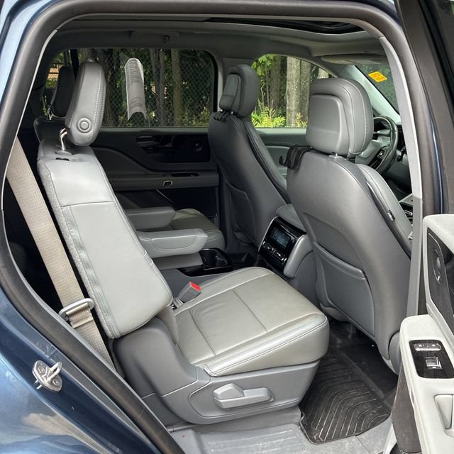 Used 2020 Lincoln Aviator Reserve w/ Equipment Group 201A AWD/4WD image 13